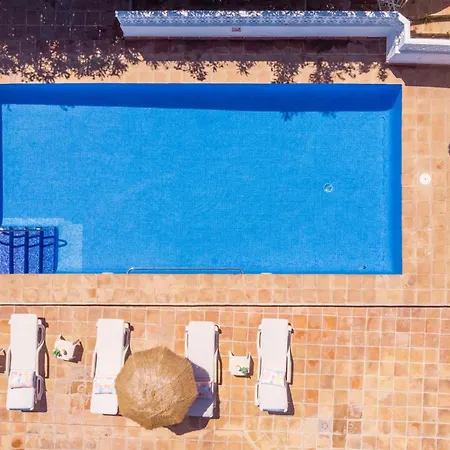 La Ola Villa *